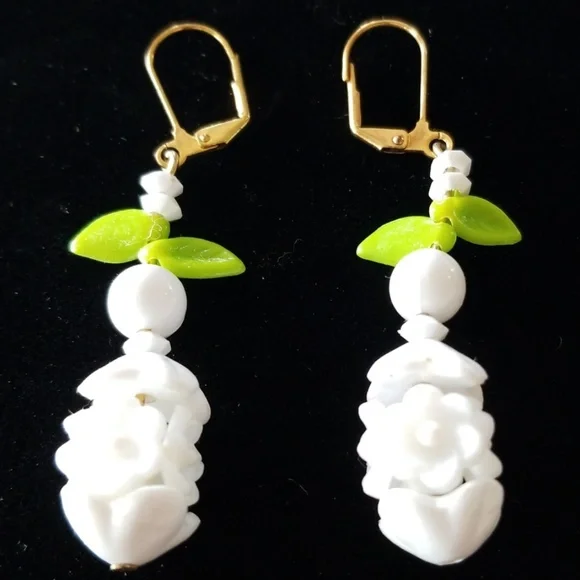 Vintage 1960s Mid Century Fruit Salad Floral Pierced Earrings - Picture 7 of 11